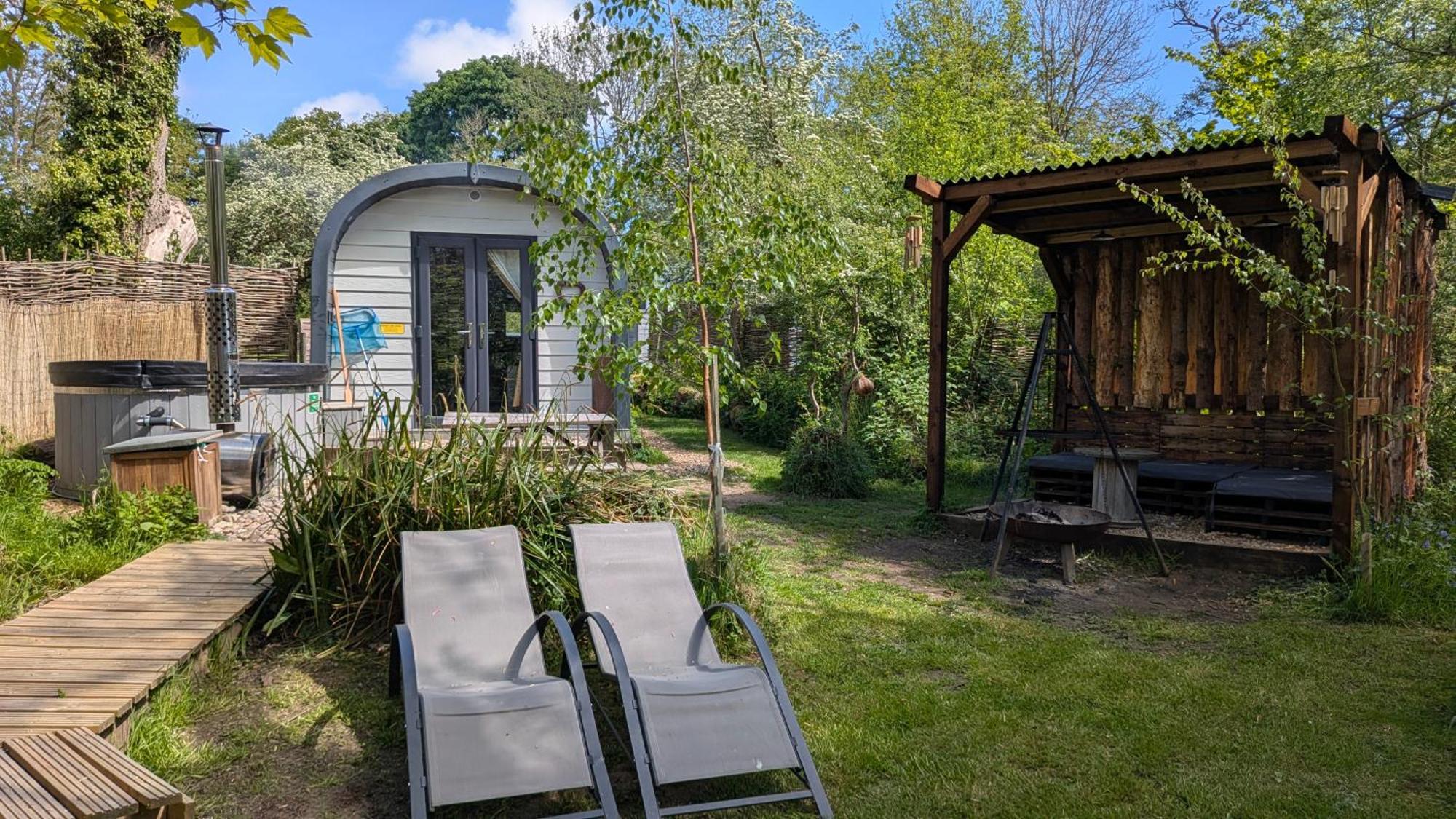 Вилла Emlyn'S Coppice - Luxury Woodland Glamping Холиуэлл Экстерьер фото